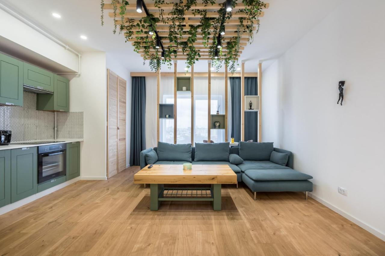 Jungle Escape - Luxe 1-Br Haven In Bucharest Apartment Bagian luar foto