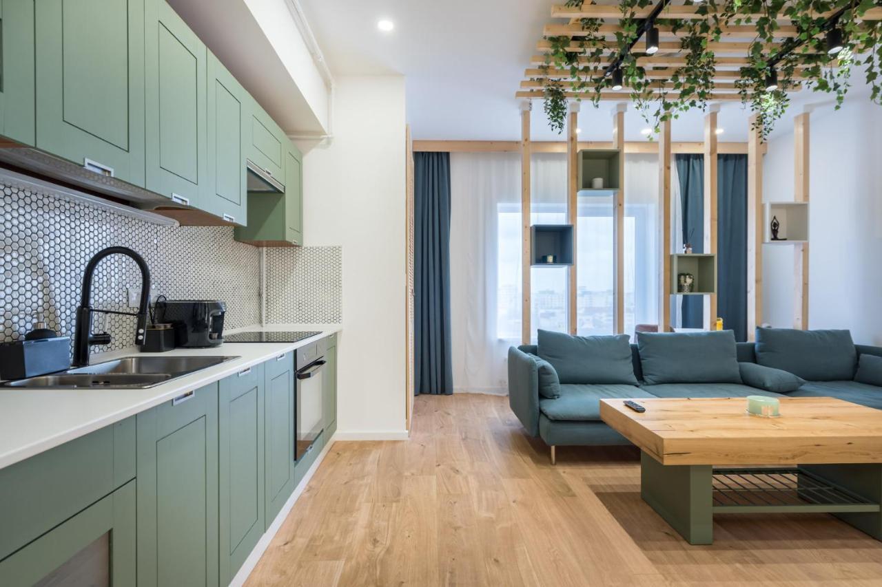 Jungle Escape - Luxe 1-Br Haven In Bucharest Apartment Bagian luar foto