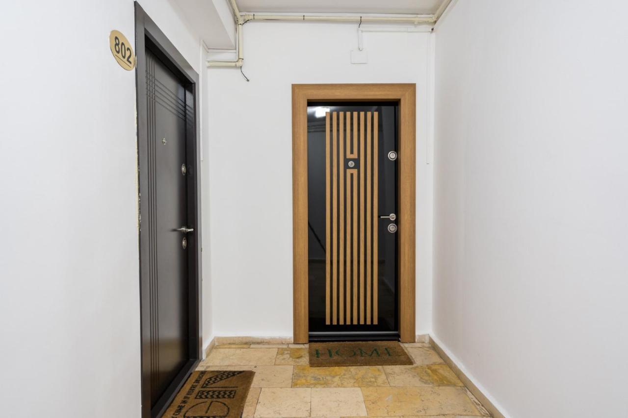 Jungle Escape - Luxe 1-Br Haven In Bucharest Apartment Bagian luar foto