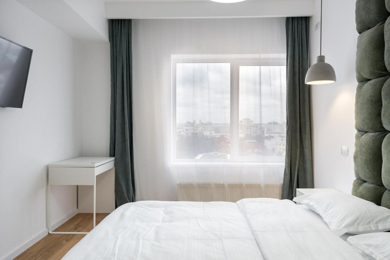 Jungle Escape - Luxe 1-Br Haven In Bucharest Apartment Bagian luar foto