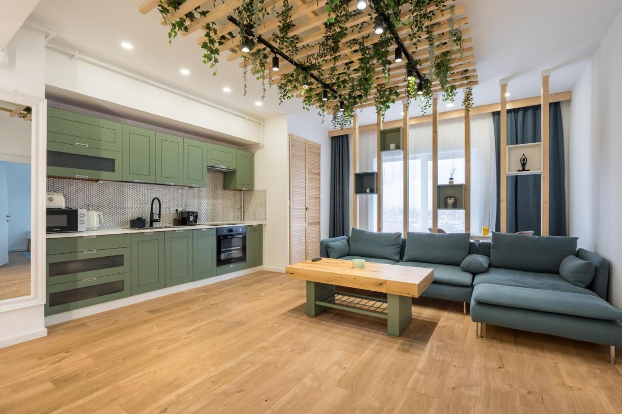 Jungle Escape - Luxe 1-Br Haven In Bucharest Apartment Bagian luar foto