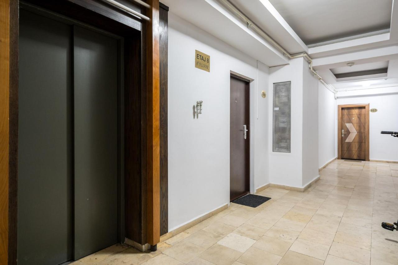 Jungle Escape - Luxe 1-Br Haven In Bucharest Apartment Bagian luar foto