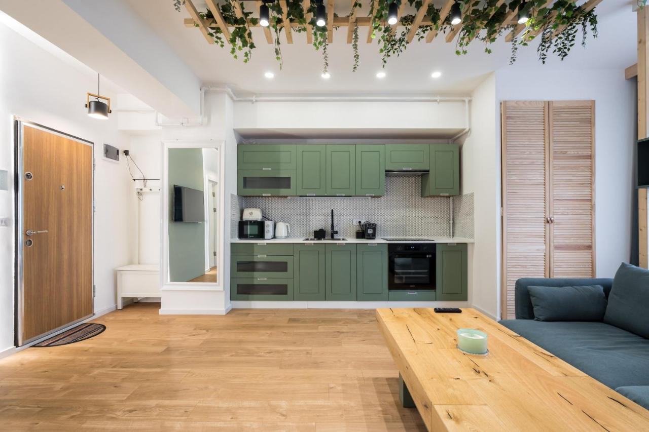 Jungle Escape - Luxe 1-Br Haven In Bucharest Apartment Bagian luar foto