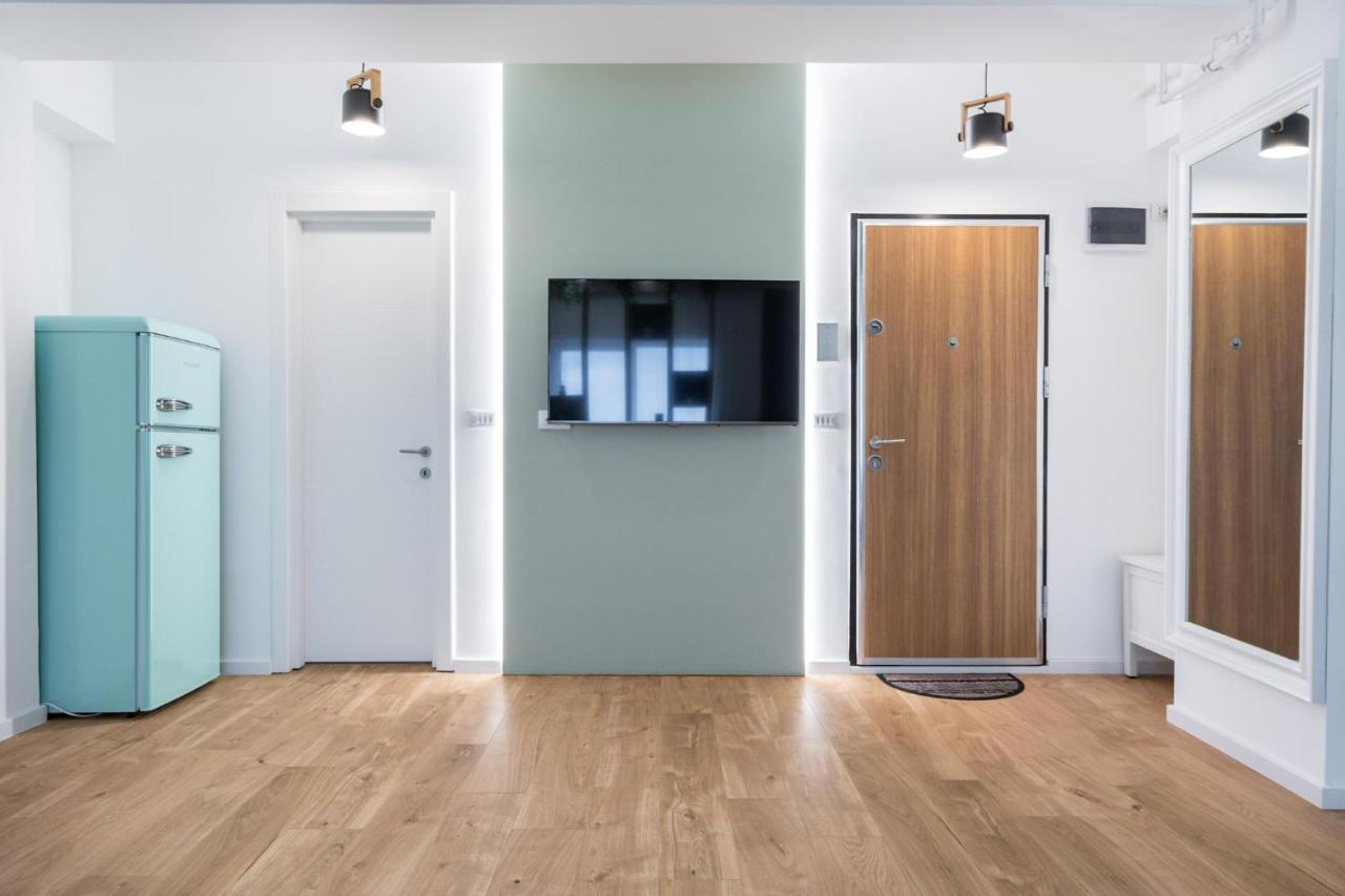 Jungle Escape - Luxe 1-Br Haven In Bucharest Apartment Bagian luar foto